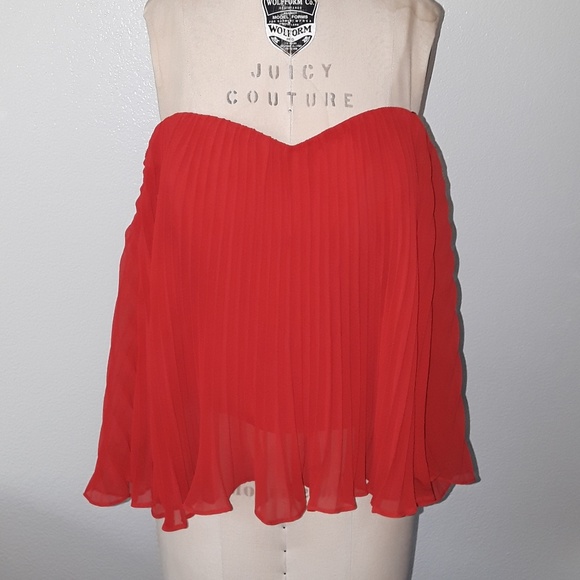 Guess off the shoulder top - Picture 4 of 6